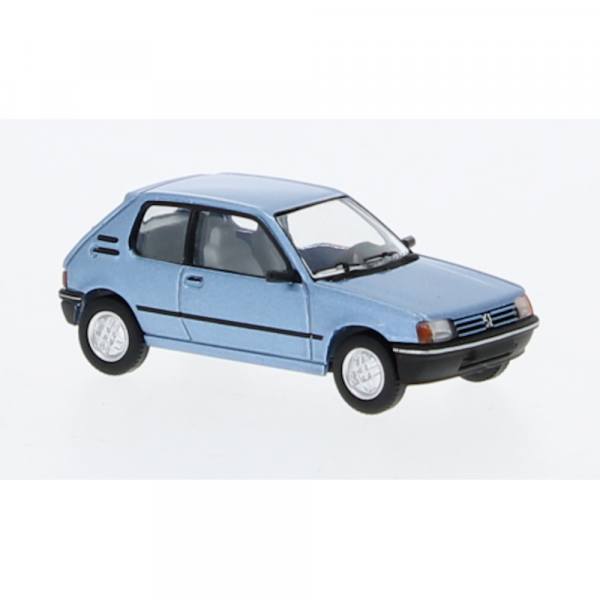 870506 - PCX87 - Peugeot 205 XR `1984, hellblau metallic