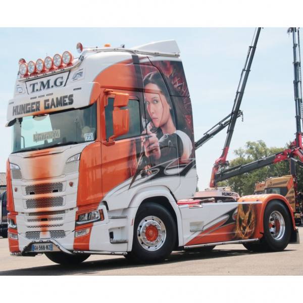 01-4279 - WSI - Scania R HL 4x2 2achs Zugmaschine - Transports T.M.G. / Hunger Games - F -