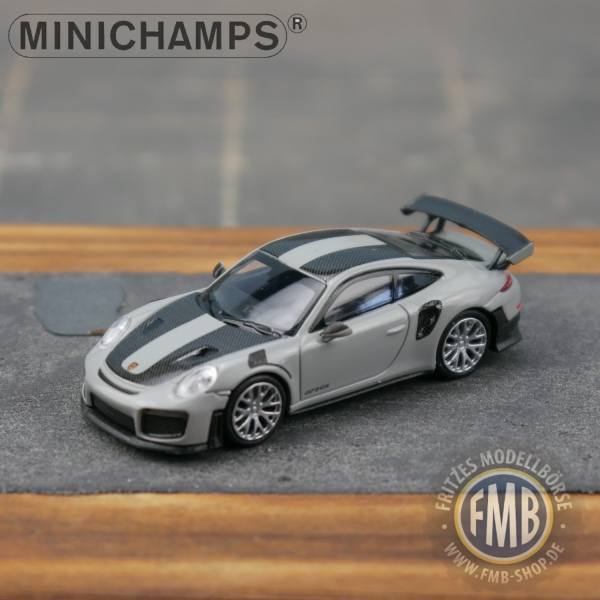068122 - Minichamps - Porsche 911 GT2 RS (2018), grau / Carbon Streifen